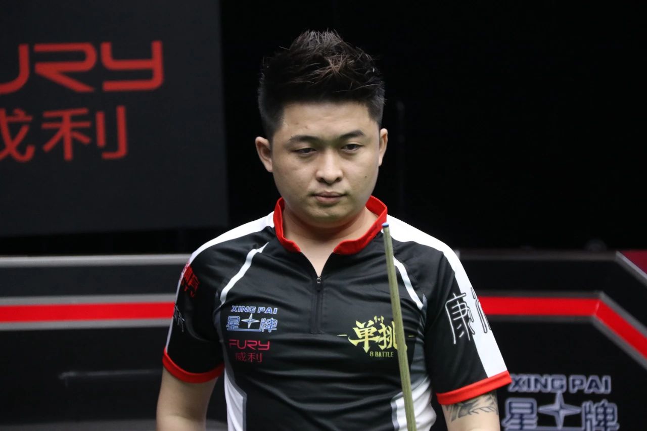 激烈拼抢甚 激烈拼抢甚