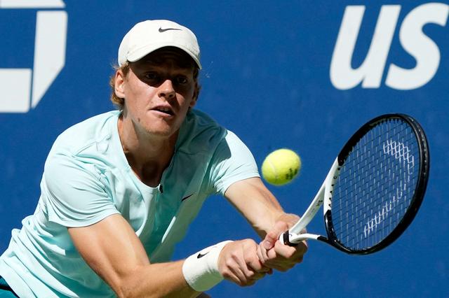 穆迪年仅1 穆迪年仅1