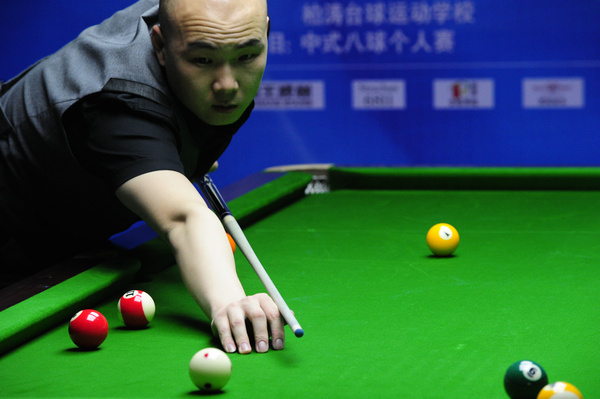 裂对手防线 裂对手防线