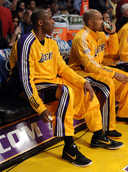 脱离现实 脱离现实